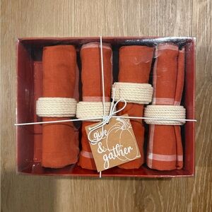 Give & Gather Orange Linen Napkin Set (4) with Rope Rings